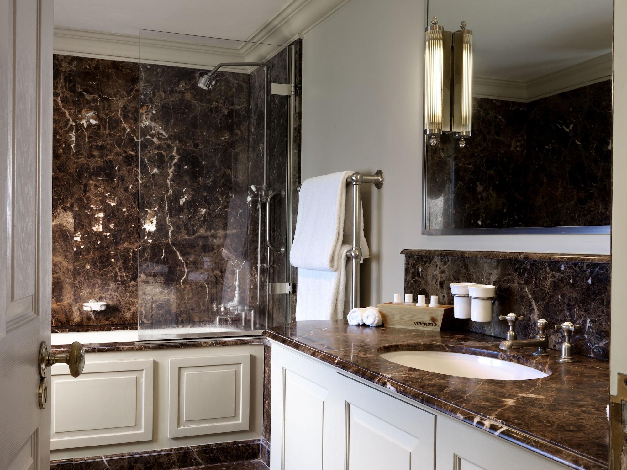 The Vineyard Hotel & Spa Newbury  Esterno foto
