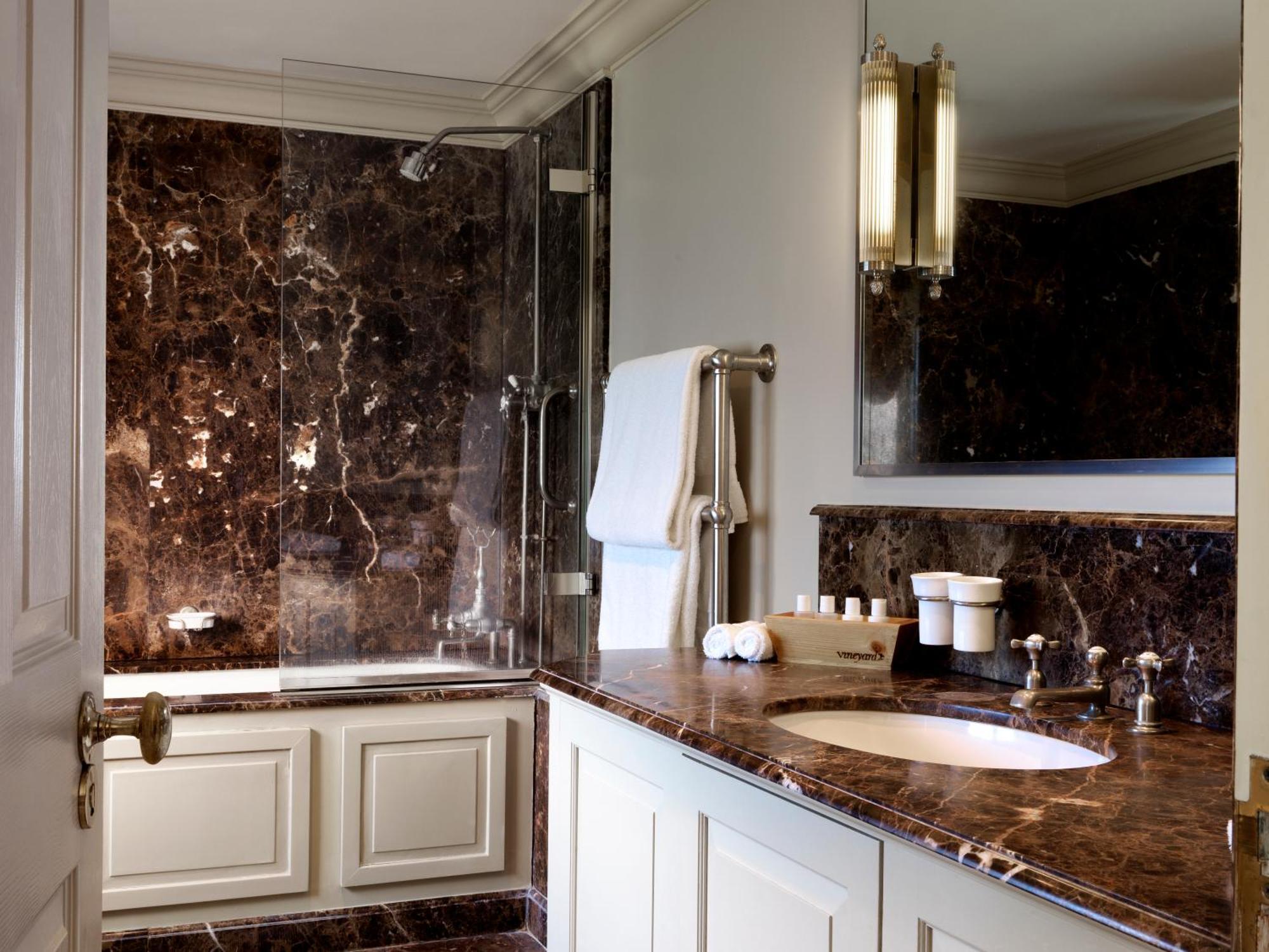 The Vineyard Hotel & Spa Newbury  Esterno foto